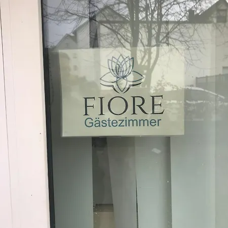 Fiore 76 Gaestezimmer * Esselbach